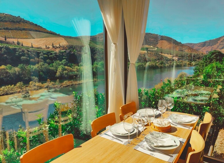 Picture 8 for Activity Pinhão: Douro River Boat Tour with Lunch