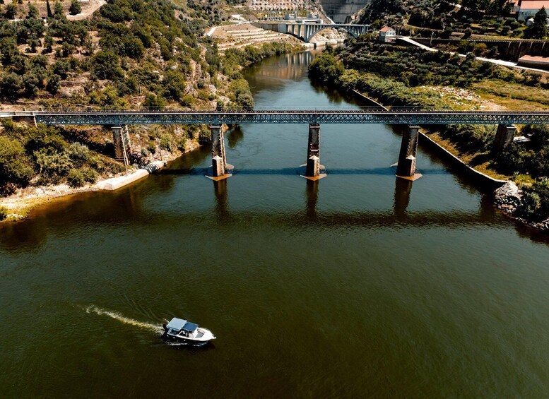 Picture 6 for Activity Pinhão: Douro River Boat Tour with Lunch