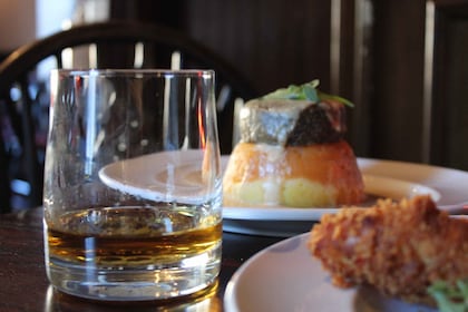 Edinburgh: Tolbooth Tavern Haggis Taster & Whisky Sampling