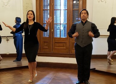 Tango Lesson in Buenos Aires with professional dancers