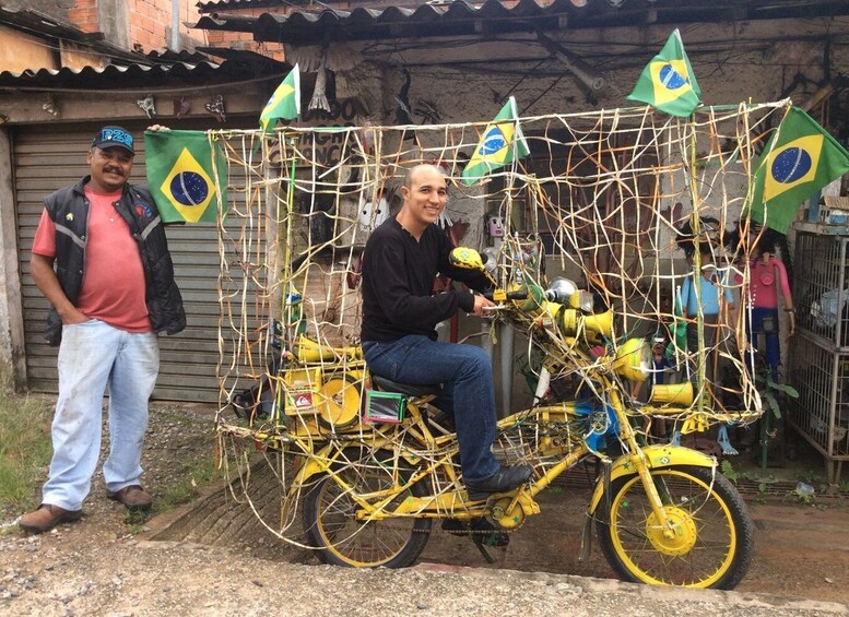 Picture 1 for Activity Paraisópolis: São Paulo's Vibrant Favela & Its Hidden Artist
