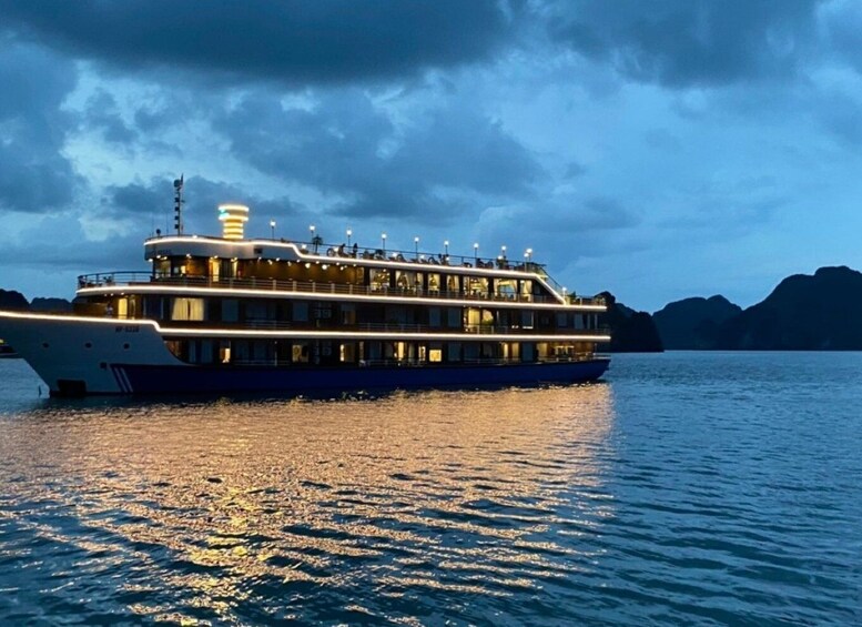 Picture 5 for Activity Ha Long Bay 2 Days 1 Night - 5 star cruise
