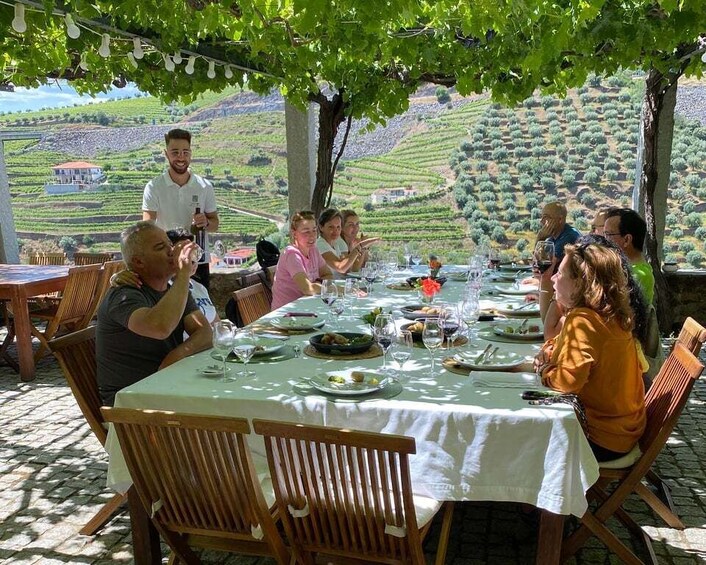 Douro - Vallado: luxury walking, picnic and wine tasting