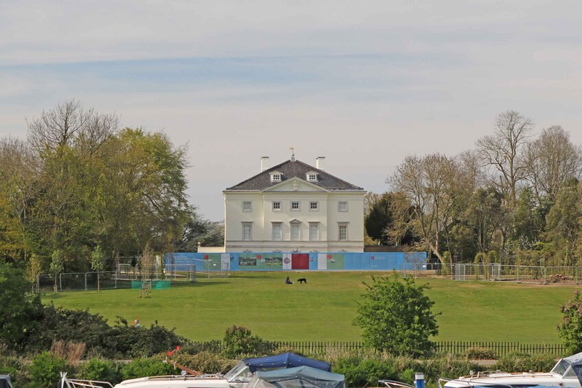 Picture 2 for Activity London: Kew to Hampton Court River Thames Cruise