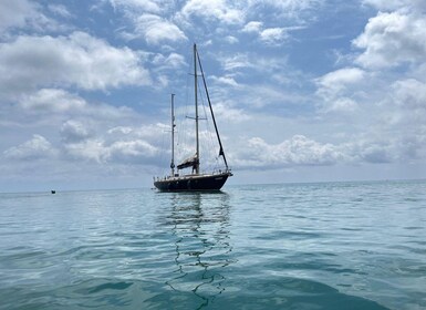 Barcelona: Sailing on a Classic Ketch Boat with tapas & cava