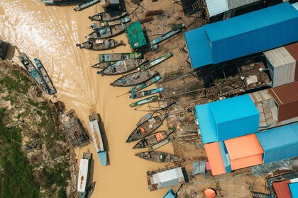 Mad Monkey Siem Reap Floating Village Tour