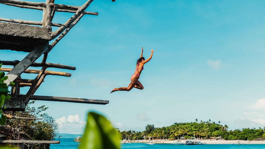 Boracay: Haqqy Life Island Hopping & Cliff Jumping