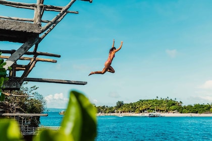 Boracay: Aventura de isla en isla y salto de acantilado