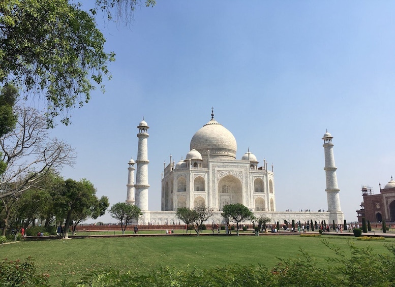 Private Tajmahal Sunrise and Sunset All Inclusive by Car