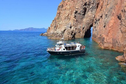 Cargèse: Scandola und Piana Bootstour mit Halt in Girolata