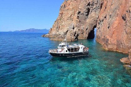 Cargèse: recorrido en barco por Scandola y Piana con parada en Girolata