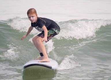 1 uur surfles voor kinderen in Phuket