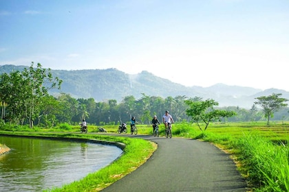 Yogyakarta: Nanggulan Village Fun Cycling