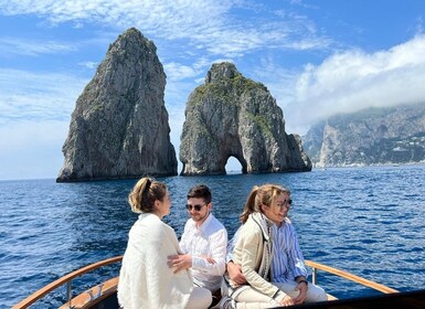 All-inclusive Blue Grotto Visit and Capri Private Boat Tour