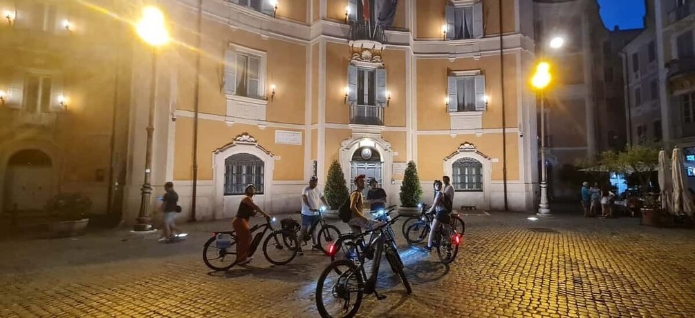 Picture 6 for Activity Rome: Guided eBike Evening Tour with italian Aperitif