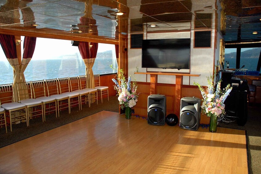Picture 2 for Activity San Francisco: Empress Yacht July 4th Fireworks Party Cruise