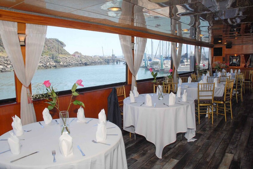 Picture 4 for Activity San Francisco: Empress Yacht July 4th Fireworks Party Cruise