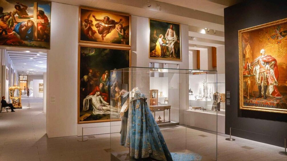 Picture 1 for Activity Madrid: Galeria de las Colecciones Reales and Royal Palace