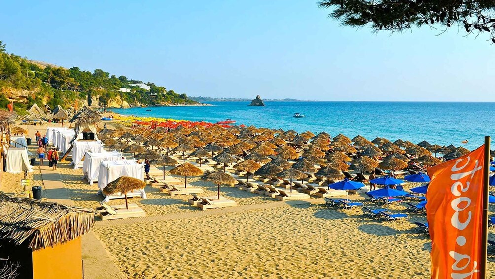 Makris Gialos: Relaxing Beach Stop