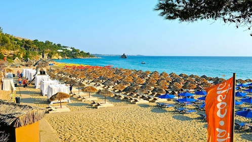 Makris Gialos: Relaxing Beach Stop