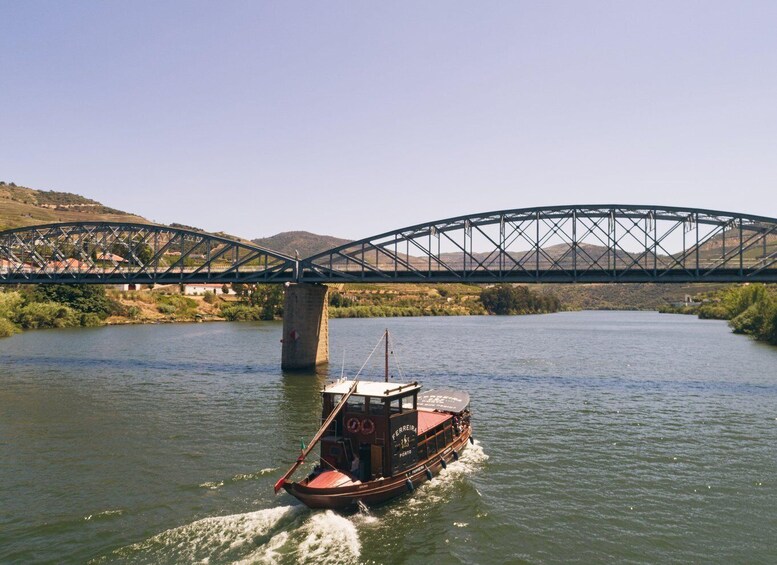 From Pinhão: Douro Valley Rabelo Boat Tour with Audio Guide