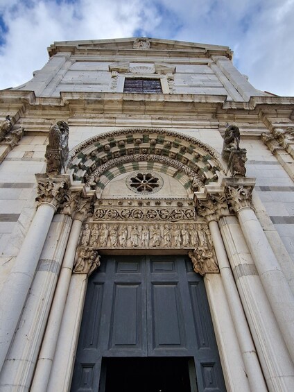 Picture 1 for Activity Lucca: walking tour on the stories & legends of the city!