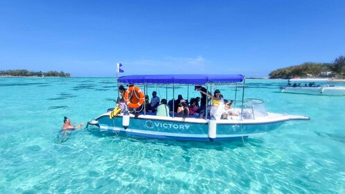 Blue Bay to Île aux Aigrettes: Exclusive Snorkelling Tour