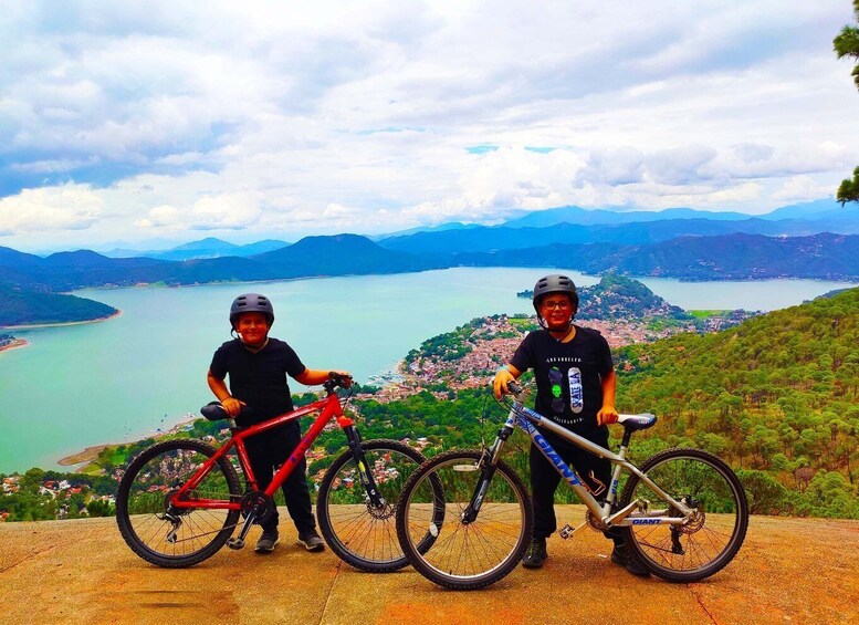 Picture 1 for Activity Valle de Bravo: Mountain bike route