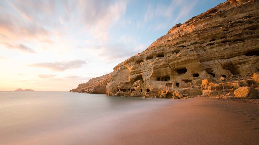 Crete: Matala Beach and Hippie caves, Red beach
