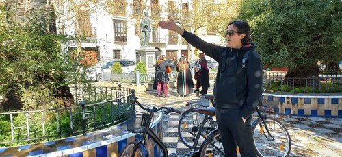 Seville: City Highlights Bike Tour