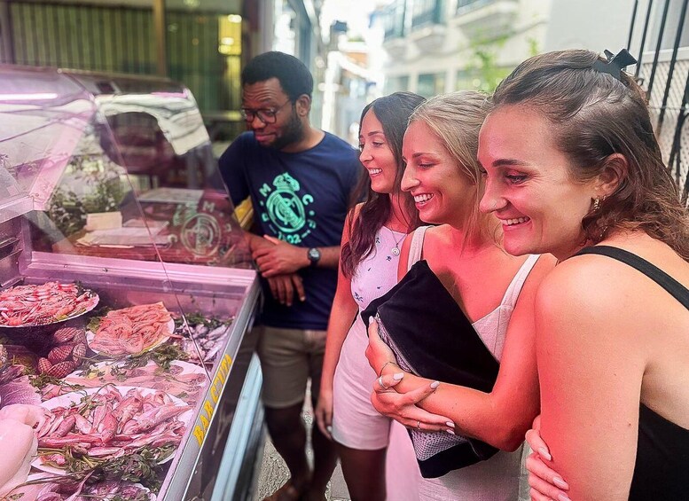 Picture 2 for Activity Marbella: Guided Market Tour with Tapas and Wine Pairings