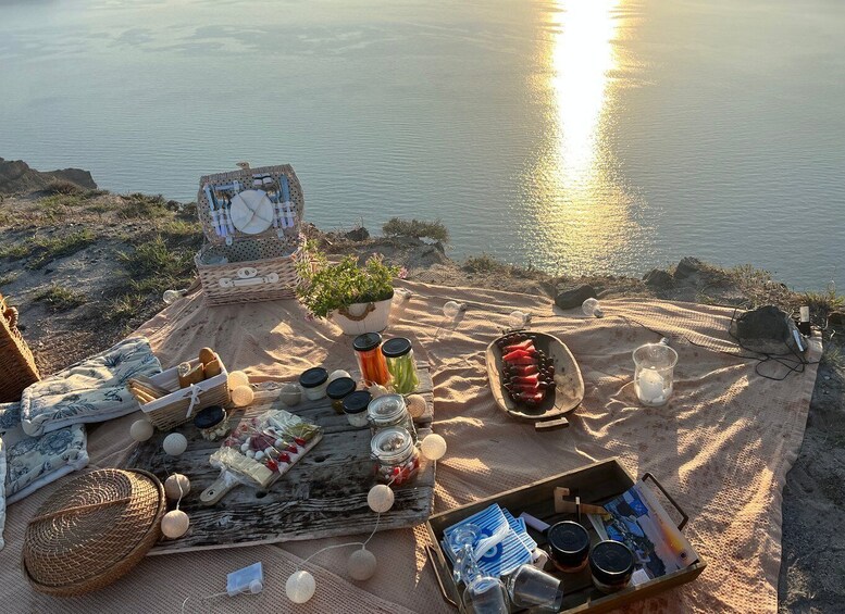 Picture 4 for Activity Uncrowded Santorini Sunset PicNic