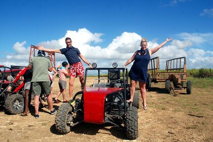 Ganztägige Buggy Safari mit Mittagessen und Chavon River Tour