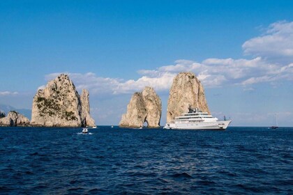 Luxury boat trip of Capri Island