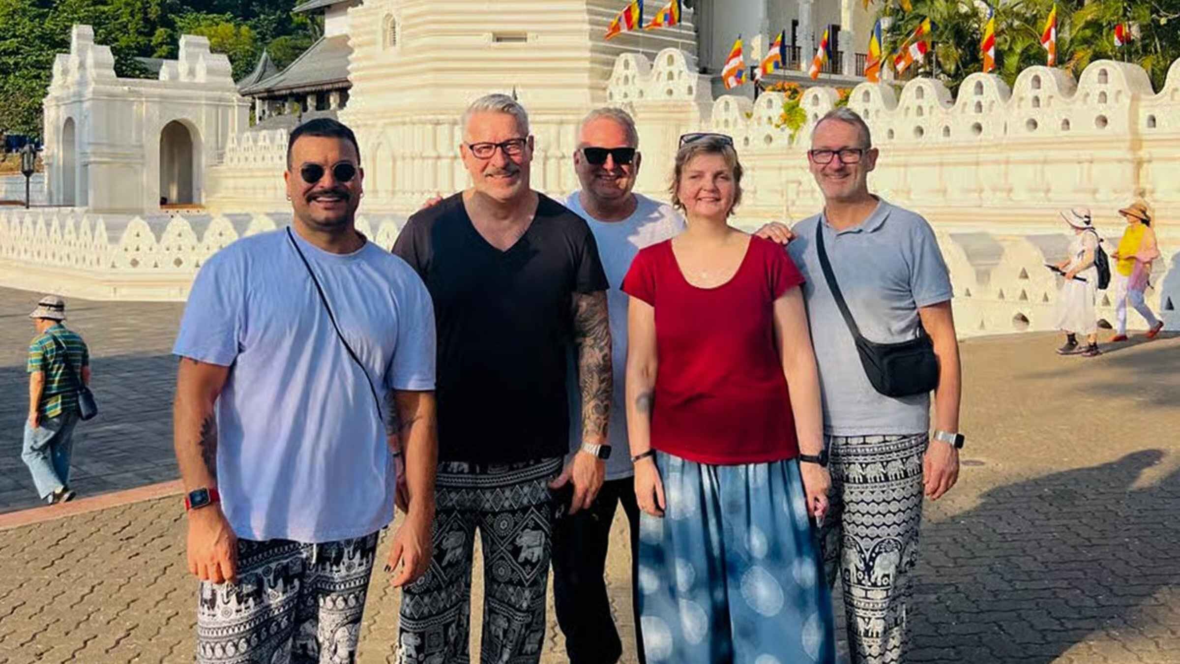 Full Day Kandy City Tour with Luxury Vehicle