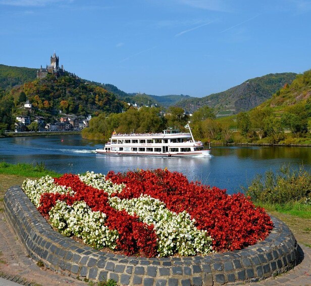 Picture 1 for Activity Cochem: Panorama-Schiff-Tour 1 Stunde bis Ernst und zurück