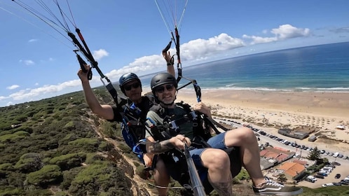 Von Lissabon aus: Paragliding Tandemflug