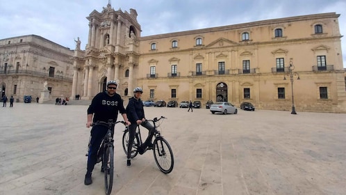 Siracusa: Tour guidato in bicicletta sull'isola di Ortigia