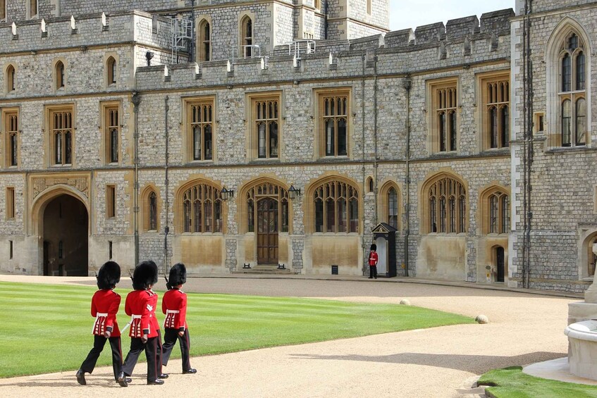 Picture 2 for Activity Royal Windsor Castle Tour Private including tickets