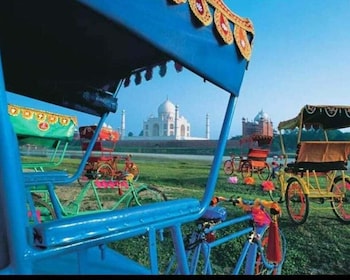 Von Jaipur aus: Taj Mahal & Agra Fort Tagestour mit Mittagessen