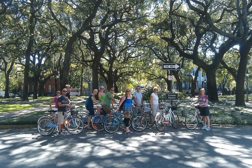 Picture 6 for Activity Savannah: Historical Bike Tour with Tour Guide