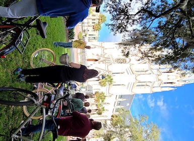 Savannah: Historical Bike Tour with Tour Guide