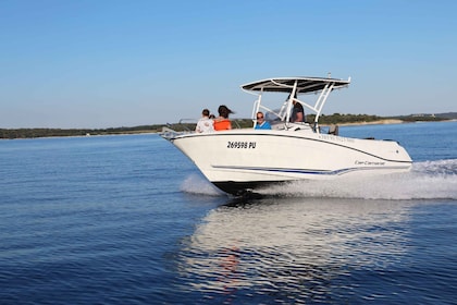 Islas Brijuni: recorrido en barco privado con puesta de sol y delfines