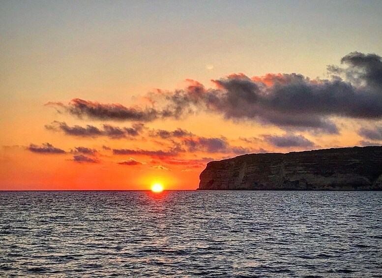 Picture 2 for Activity 3-hour boat trip at sunset with the sighting Delfini