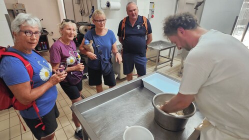 Cassano: E-Bike & Mozzarella DOP Lab in Alta Murgia Park