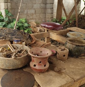 Arusha : Classe de poterie traditionnelle