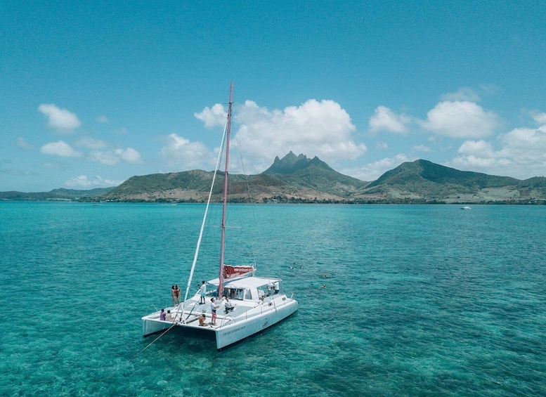 Picture 4 for Activity Catamaran cruise to Ile aux Cerfs from Pointe Jerome