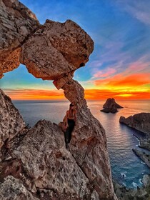 Ibiza: Combo Boat Trip, 4x4 Safari and Es Vedra Sunset Hike