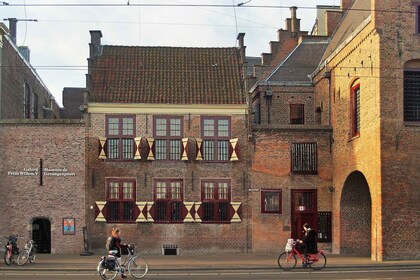 The Hague: Prison Gate Museum