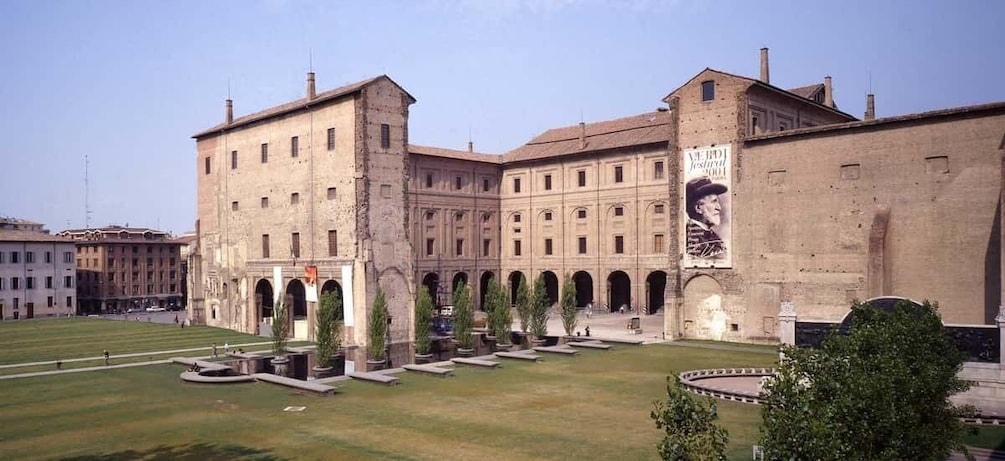 Picture 3 for Activity Parma: discover history and food in one unmissable tour!